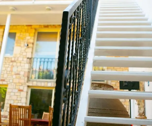 Annemin Harabesi 4* Çeşme