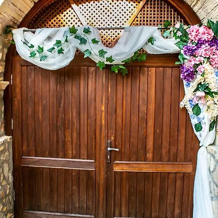 Annemin Harabesi Çeşme