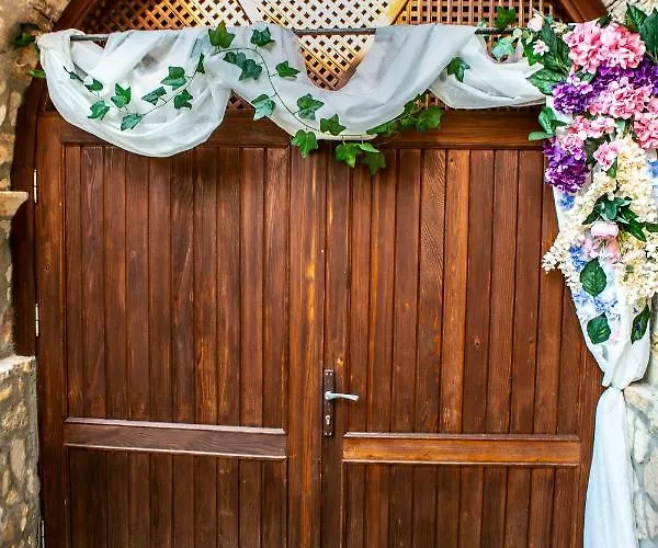 Annemin Harabesi Çeşme